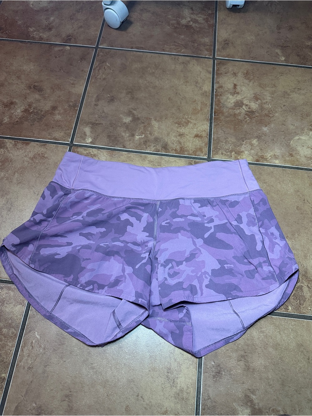 Lululemon Speed Up MR Short 4” Lined Size 8 Incognito Camo Pink Taupe